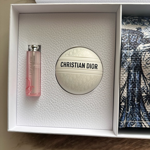 NWT DIOR 4-Piece Gift Set, Lotion, Lip Balm - Picture 8 of 8
